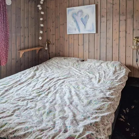 3 Bedroom Cozy In Snefjord
